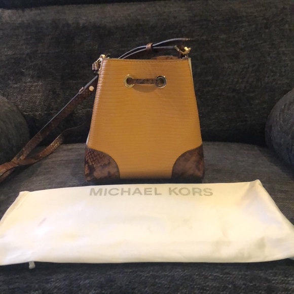 Michael Kors purse - Picture 3 of 5